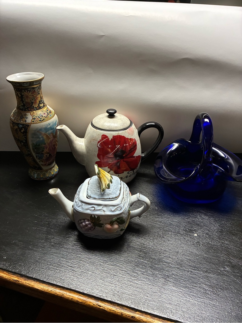 Ceramic Teapot with Red Poppy Motif - White and Red - Picture 2 of 7